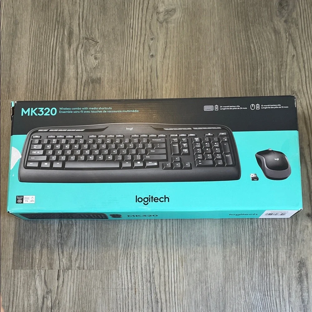 Logitech MK320 Wireless Keyboard and Mouse Set - Black and Teal